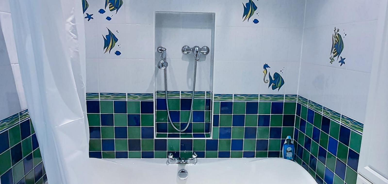 Old Slade Cottage - Train To London 30Mins, Heathrow 15Mins Away,Free Parking - En-Suit Rooms West Drayton  Стая снимка