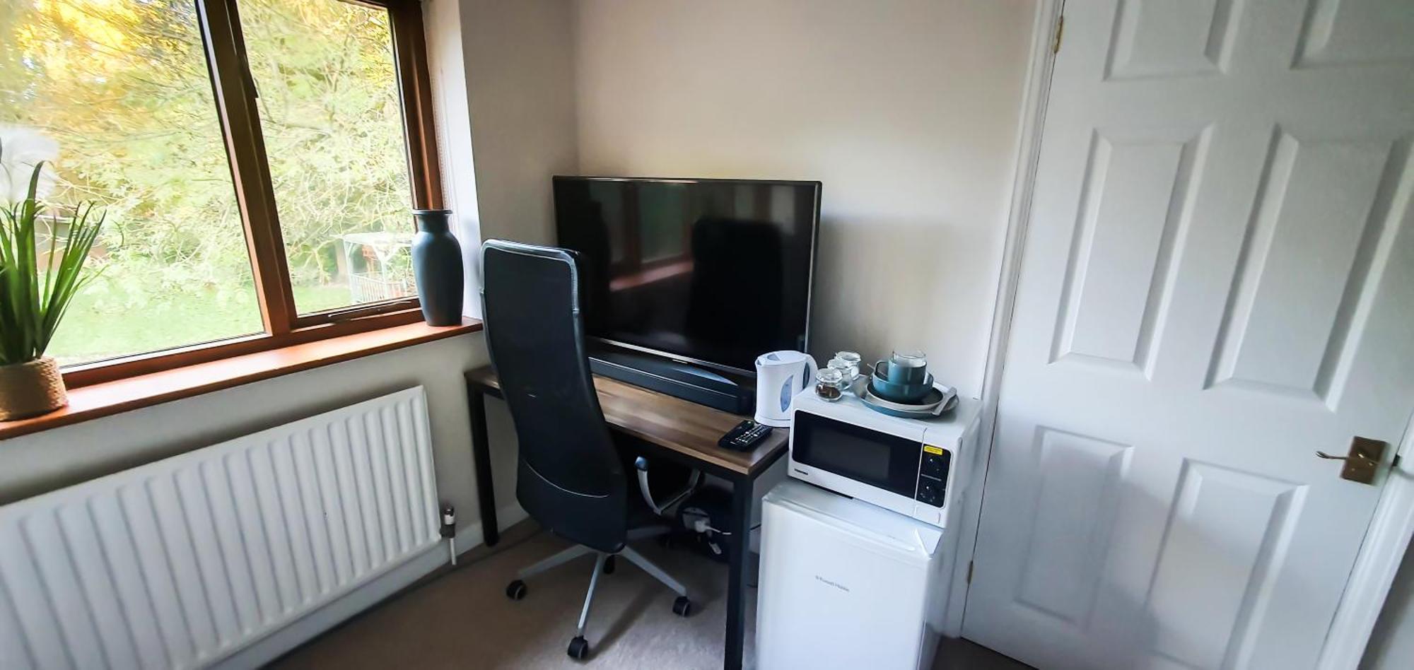 Old Slade Cottage - Train To London 30Mins, Heathrow 15Mins Away,Free Parking - En-Suit Rooms West Drayton  Стая снимка
